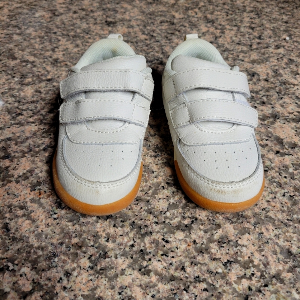 White leather toddler shoes